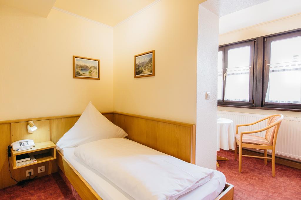 Klassik Hotel Am Tor Weiden in der Oberpfalz Bagian luar foto