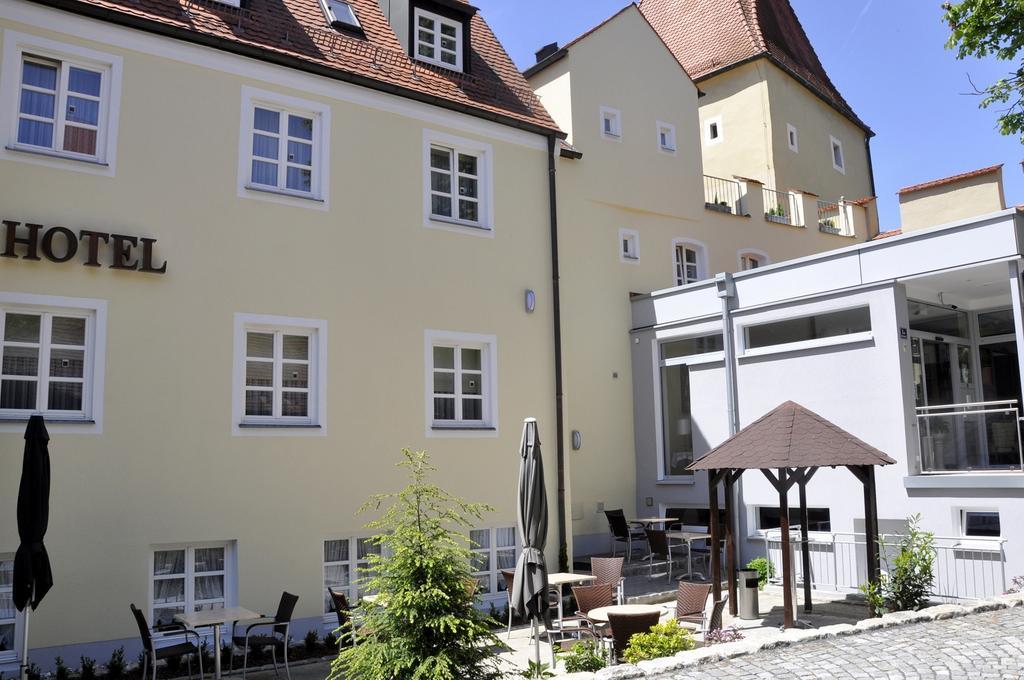 Klassik Hotel Am Tor Weiden in der Oberpfalz Bagian luar foto