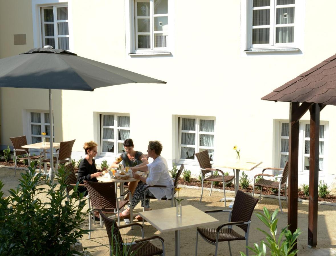 Klassik Hotel Am Tor Weiden in der Oberpfalz Bagian luar foto